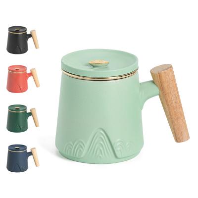 China Viable Black Green Red Blue Stoneware Mountain Shape Mug With Wooden Handle Gift Ceramic Tea Mug With Infuse for sale