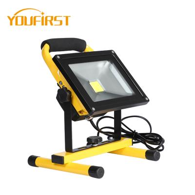 China Camping/construction/emergency car/portable waterproof yard ip65 50watt 100watt commercial park/stadium COB rechargeable led flood light for sale