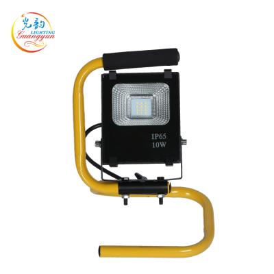 China Garden Portable Outdoor Die Cast Aluminum Yellow Handle 10w Led Flood Light Housing 10w for sale