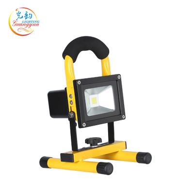 China Bridgelux COB 10w Residential Outdoor Waterproof Portable Led Rechargeable Flood Light for sale