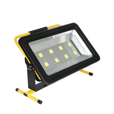 China Park/Stadium Outdoor Waterproof Ip65 Camping/Construction/Emergency Car Built-in 200 300 400 Watt Rechargeable Led Flood Light for sale