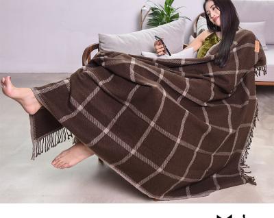 China Anti-pilling Cheap Check Tartan Queen King Size Yak Wool Woven Plaids Throw Blankets for sale