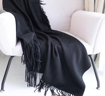 China PORTABLE Luxury King Size Yak Wool Woven Covers with Fringe Throw Blankets for sale