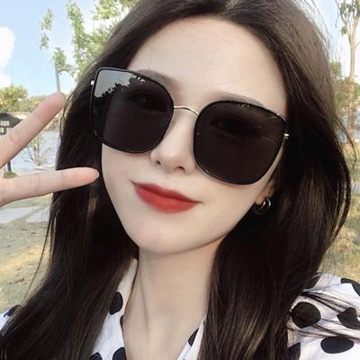 China Popular Square Shades Metal Frame Beach Sunglasses Men Women Fashion Sun Glasses Designer Fashion Sun Glasses for sale