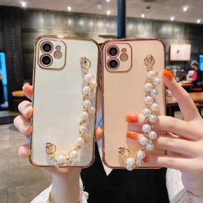 China New Aesthetic Amazon Girl Bling Glitter Pear Phone Case Anti-drop With Chain For iPhone 12 Pro Max for sale