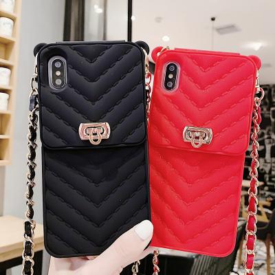 China Luxury Designer Anti-fall Purse Shockproof Phone Case Cross Body Necklace Silicone Wallet Phone Case With Chain For iPhone for sale