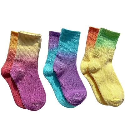 China Good Quality Candy Color Special Gradient QUICK DRY Combed Cotton Tie Dye Socks Children Crew Kids Socks for sale