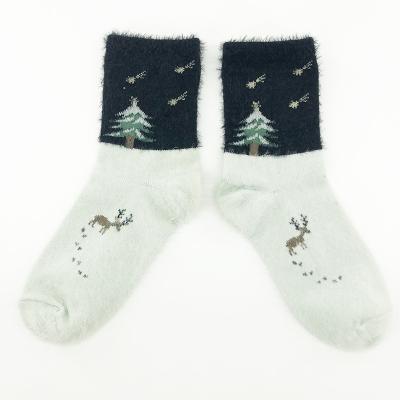 China Breathable Custom Design Logo OEM Warm Thick Christmas Winter Crew Socks For Women for sale