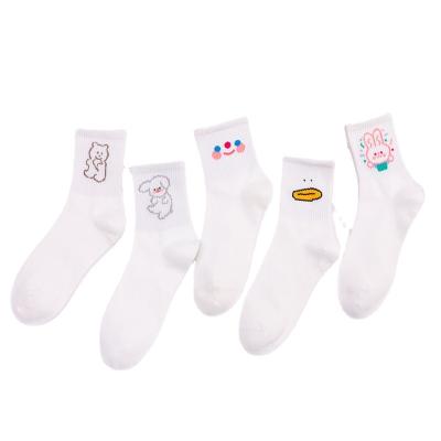 China QUICK DRY Custom Cotton Combed Sports White Socks With Letter For Women Men Boy Girl for sale