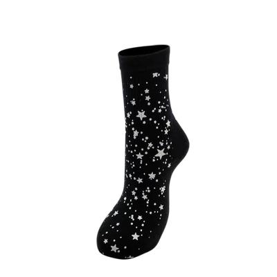 China QUICK DRY Custom Reflective Socks Mens Cycling Sweat-absorbent Tube Sport Socks for sale