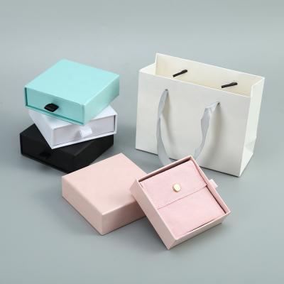 China Luxury Soft and High Quality Cardboard Paper Bracelet Necklace Jewelry Boxes Packaging Set with Box and Tote Bag for sale