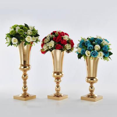 China Hotel Wedding Table Decoration Metal Flower Stand Glass Centerpieces For Wedding Table for sale