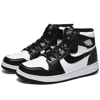 China Fashion Trend Couple High Top Shoes Panda Fashion Shoes Black And White Board Sports And Men And Women Board Casual Shoes for sale