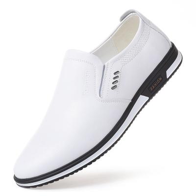 China 2022 Wholesale Customized Waterproof Men's Daily Casual Leather Shoes Trim Breathable Soft Leather Unique White Single Shoes for sale