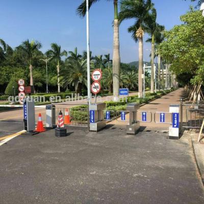 China Bi-direction SUS304 Pedestrian Safety And Protection Outdoor Swing Barrier Gate For Entrance Access Control System for sale