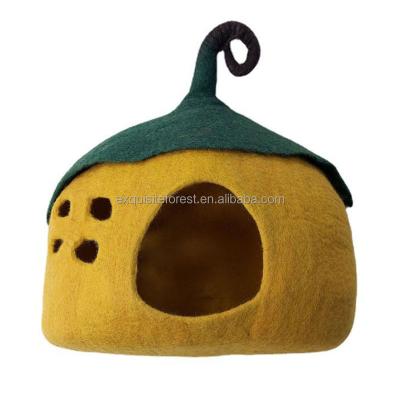 China Sustainable Pumpkin House 45cm Handmade Luxury Pet Bed Cocoon Wool Felt Cat Nest Cave for sale