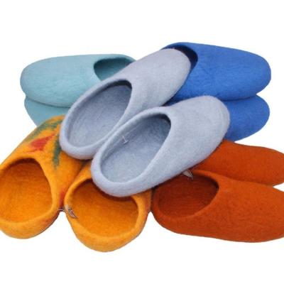 China The fashion trend handcraft maker, wool felted slippers, unisex casual home shoes, simple flat, warm comfortable breathable for sale