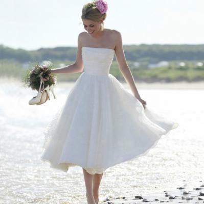 China Breathable Charming Sleeveless Strapless Tea Length Beach Bridal Wedding A Line Dress for sale