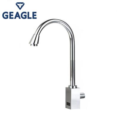 China Automatic Sense Faucets Sensor Shut Off Faucet For Hospital Use for sale