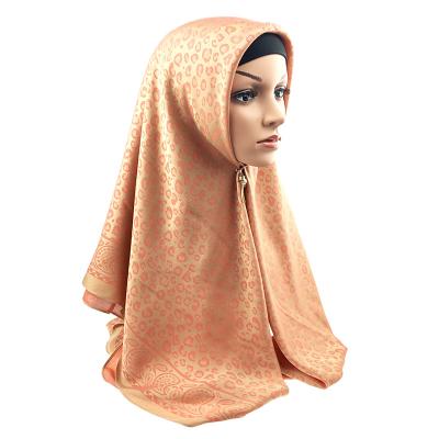 China Large Square 110cm Square Scarf Shawl Cotton Polyester Muslim Long Hijab Hijab Turban Fashion Women Leopard Jacquard Woven Polyester Cotton Arabic for sale