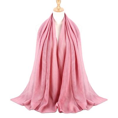 China Solid color muslim simple cotton turban pleated hijab canvas women mini crinkle scarf shawl malaysia headscarf 2021 SPRING SUMMER for sale