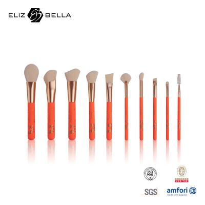 Chine Pinceaux de maquillage en cheveux synthétiques avec manche en bois doux au toucher, brosse de maquillage à virole en aluminium or rose à vendre