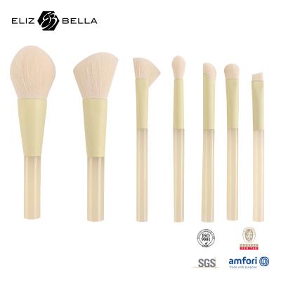 China Portable Short Handle Mini Travel Set Cosmetic Makeup Brush Set Sustainable and Fashionable for sale