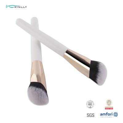 China Cepillo sintético anguloso del maquillaje para mezclar el polvo poner crema líquido en venta