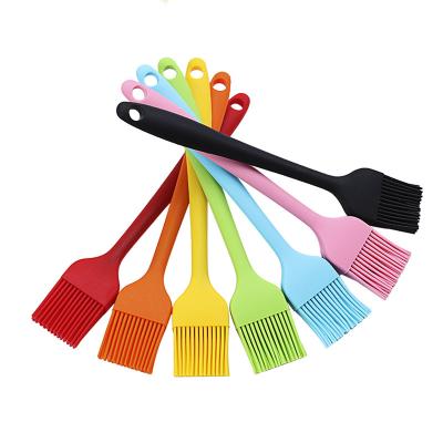 China Sustainable Baking Tools 21cm A Small Silicone Brush Barbecue Brush Oil Brush Silicone Beat DIY Cake Tool for sale