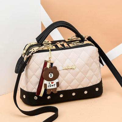 China Lady's Diamond New Small Square, Lattice Bag PU Zipper Solid Fashion Shoulder Messenger Bag With Chain Simple Ladies Handbag for sale