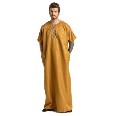 China New Design Embroidery Short Sleeves Adult Dubai Mens Clothing Long Robes For Muslim RRCM-0008 for sale