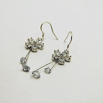 China Fresh Crystal Earrings Super Snap Artificial New Temperament Romantic Net Red Earrings for sale