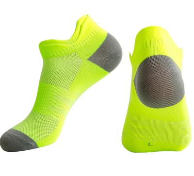 China Marathon Breathable Running Fitness Men's Professional Sports Quick Dry Socks for sale