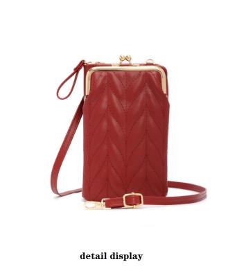 China 2021 New Water Resistant Car Sewing Fashion Vertical Shoulder Bag Mobile Phone Body Bag Women Cross Shoulder Bags for sale