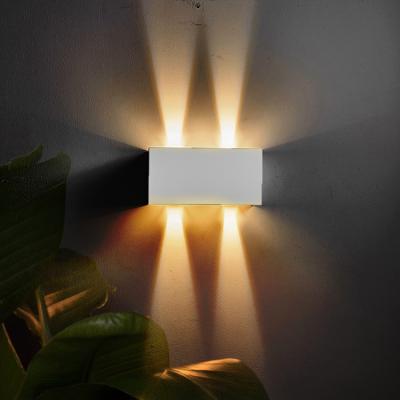 China Modern Indoor Luxury Square Light Wall Lighting 12w 2700-6000k Hotel Decor Led Wall Lamp for sale