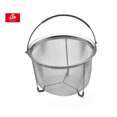 China Sustainable stainless steel steamer basket with silicone handle and non-slip legs for sale