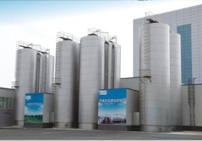 China Equipamento fresco da leitaria da pequena escala do leite com o tanque de silo do leite à venda