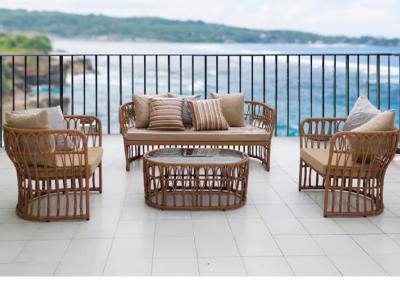 China Gran comedor de rattan con un patio de jardín y un sofá tejido a mano en venta