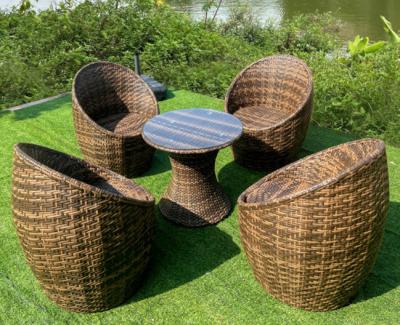 China Umweltschutz Außenmöbel Set Stühle Tisch Esszimmer Rattan Set zu verkaufen