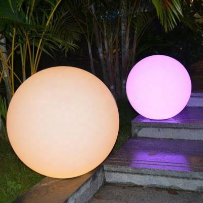 China Garden Promotional PE Plastics Night Light Rechargeable Floating Waterproof Float Led Pool Ball for sale