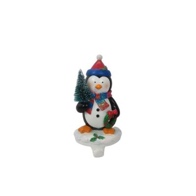 China Europe Winter Balcony Decoration Outdoor Garden Open Penguin Statue Standing Resin for sale