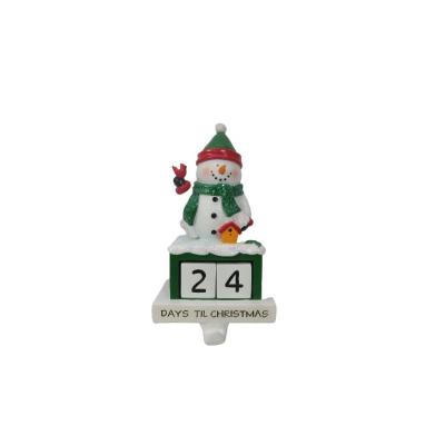 China Europe Christmas Home Decoration Crafts Snowman Sculpture Resin for sale