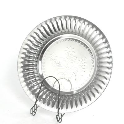 China Wholesale Contemporary Sunflower 12inch Restaurant Metal Serving Tray Round Dinner Dishes Factory Wholesale Stainless Steel Charger Dishes for sale