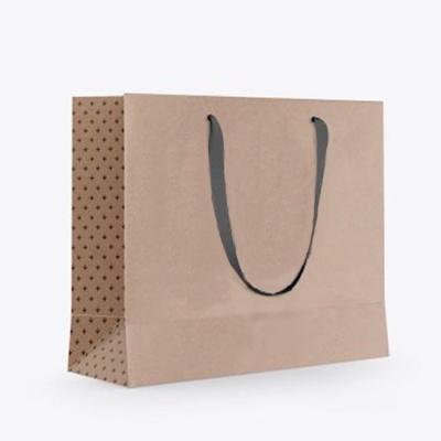 China Fashionable Hot Sale Customized Printing Clothes Christmas Gift Craft Paper Shopping Bag for sale