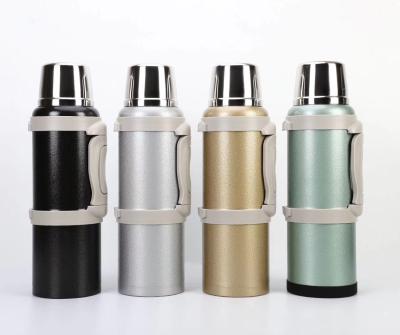 China 3.2L Large Capacity Wide Mouth 304 stainless steel travel water bottle outdoor insulated vacuum thermos flask en venta