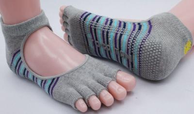 China Half Toe with Grip Bare Instep Cotton Five Toes Socks Organic Yoga Socks for sale