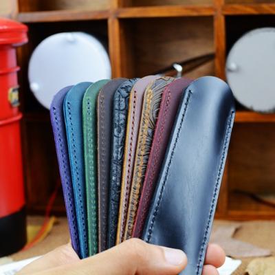 China Handmade Gift Vintage Embossed Simple Genuine Leather Pen Sleeve Case Holder Pouch Cover For Single Pen for sale