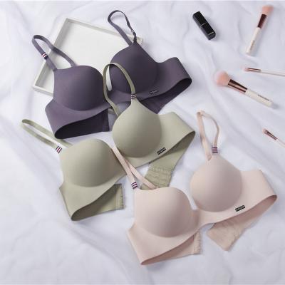 China Logo Women Stylish Blank Bra Custom Breathable Panties Set Wireless 2 Piece Lingerie Sets Wholesale Nylon Bra Panty Set for sale