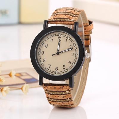 China Non-Specific Personalized Woodgrain Womens Watch Vintage Style Leather Watch for sale