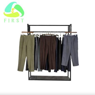 China Latest Style / Fashion Used Men Suit Wholesale Men Suit Used Second Hand Clothes for sale